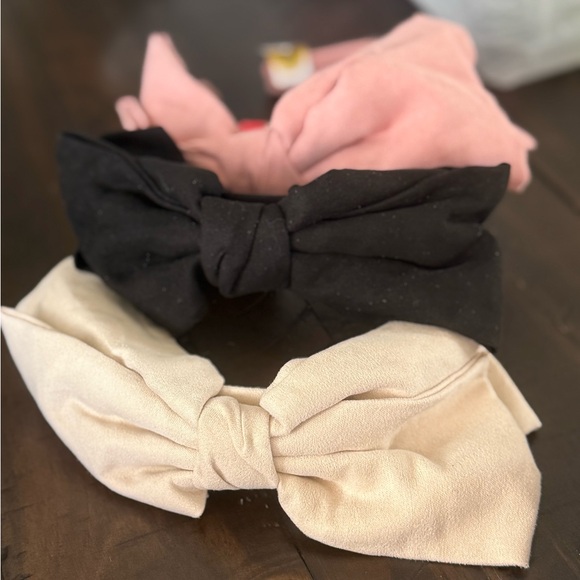 Claire's Pink, Black, and Cream Hair Bows - Picture 5 of 6